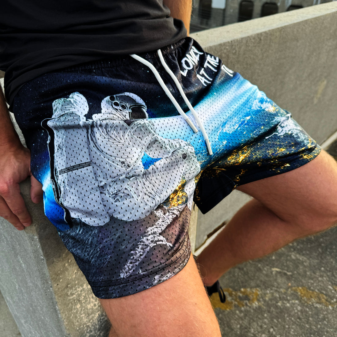 Lonely At The Top - Essential Mesh short